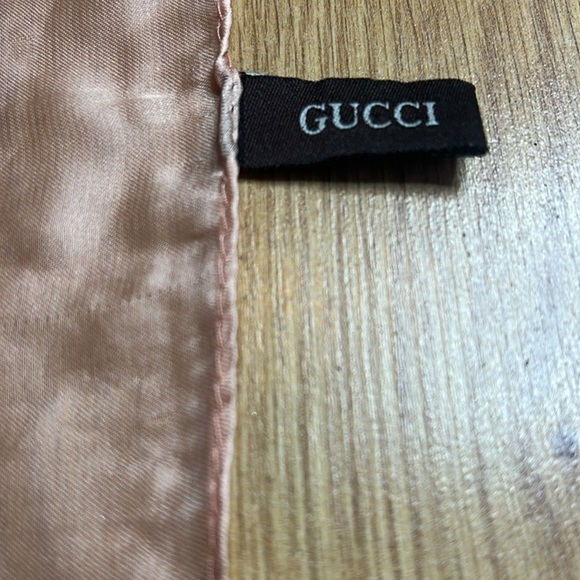 Gucci 72” x 34” Large 100% Silk Wrap Scarf with Original Gift Bag - Authentic - Picture 4 of 12